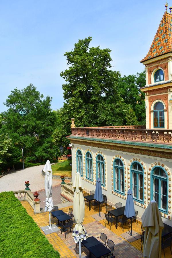 Zsolnay Negyed Vendeghaza Aparthotel Pecs Exterior photo