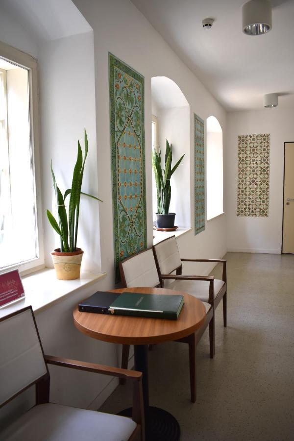 Zsolnay Negyed Vendeghaza Aparthotel Pecs Exterior photo